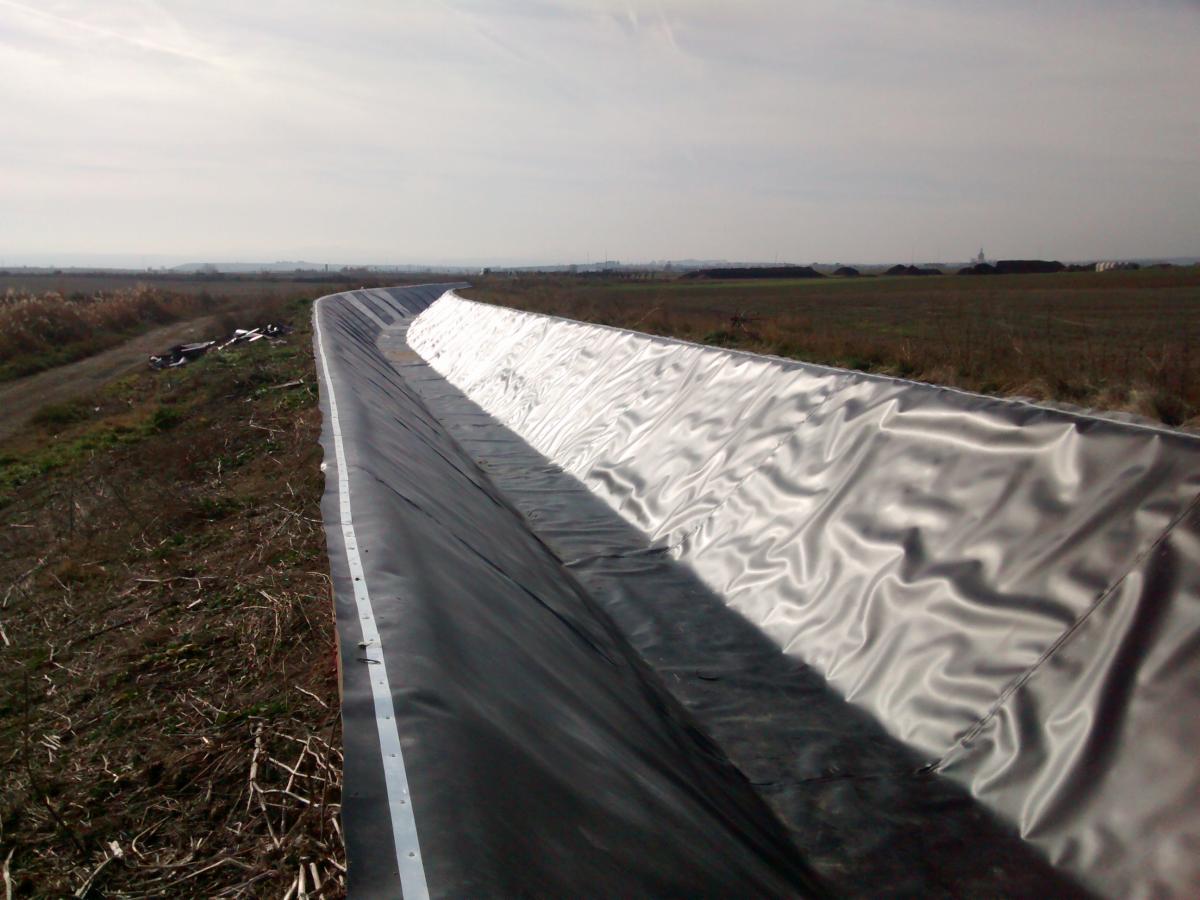 Instalación de lámina PEAD